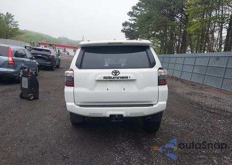 2024 Toyota 4Runner Sr5 z USA, uszkodzony, nr VIN JTEMU5JR1R6307408